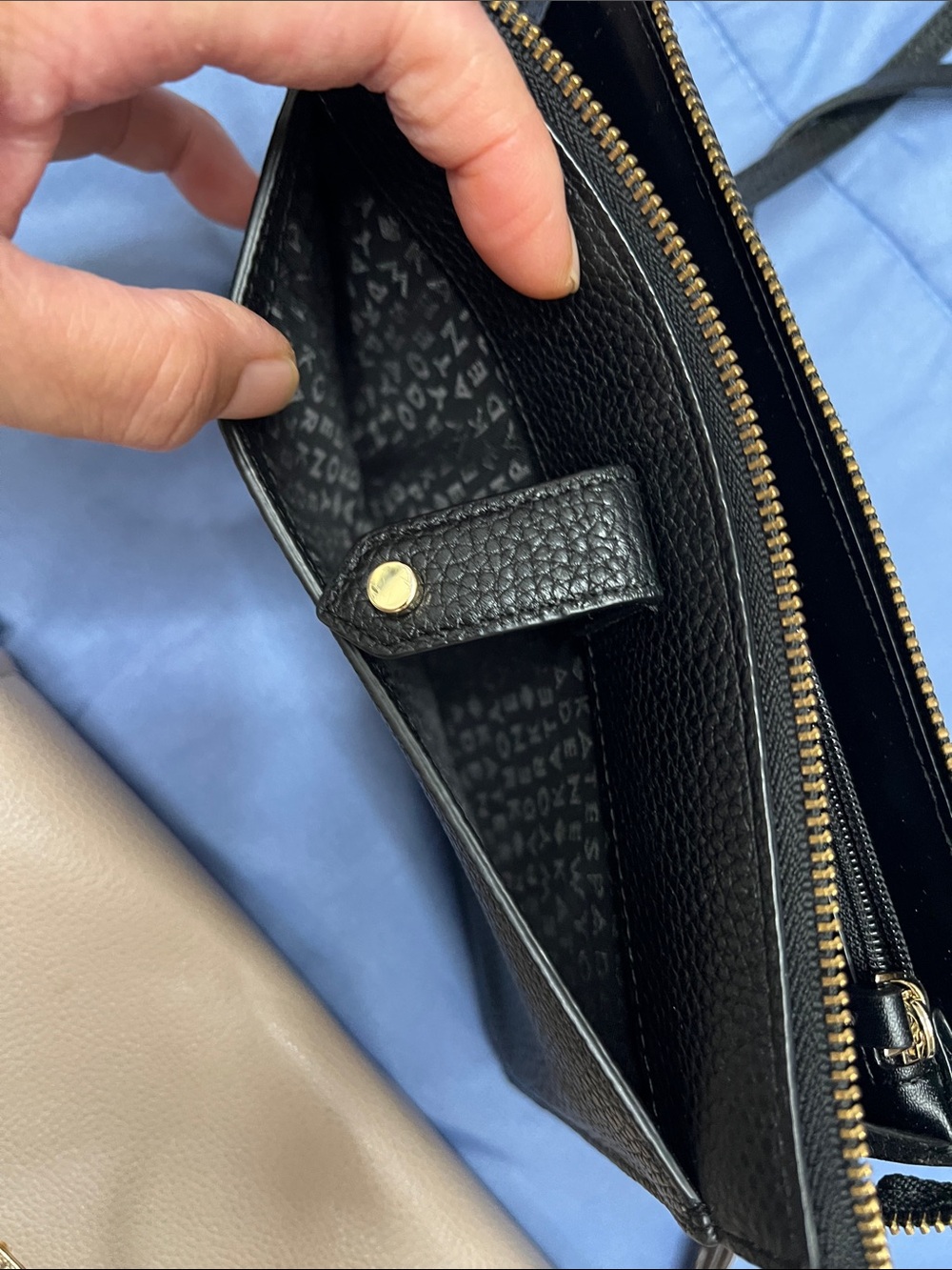 Kate Spade Black Crossbody Wallet and Cream wallet/Wristlet - Picture 7 of 10